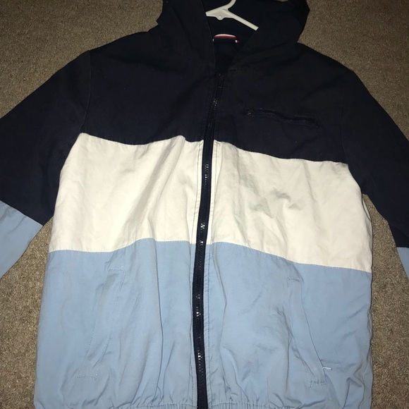 Brandy Melville Jackets & Blazers - 💙 BRANDY Melville windbreaker